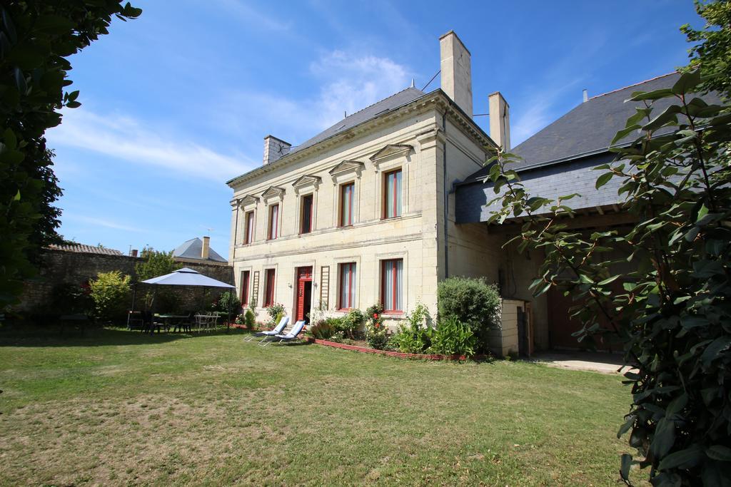 Domaine Des Roses Panzió Vaudelnay Kültér fotó